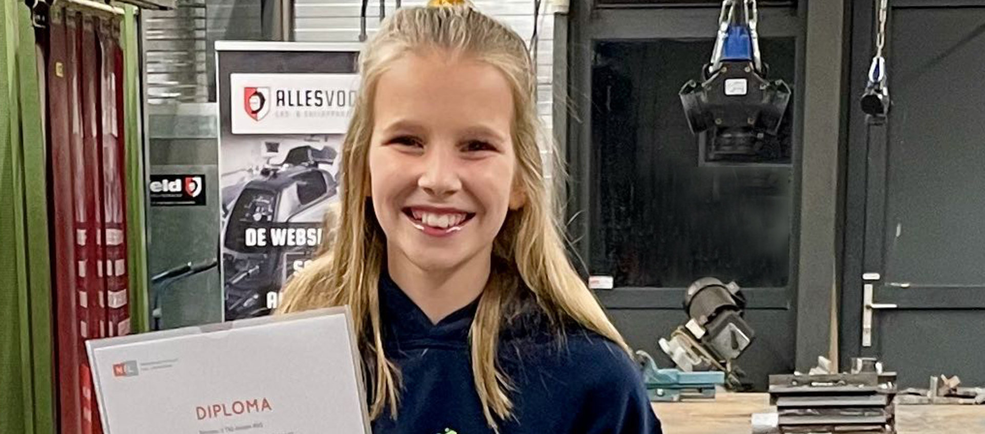 Lieke, 11 jaar, haalt haar TIG-diploma 