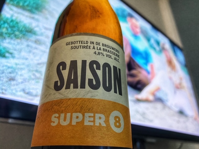 SUPER 8 Saison